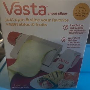 Vasta new in box brand new with bonus fettuccine blade